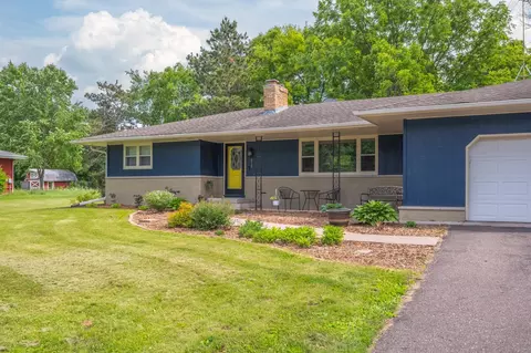615 Eisenhower Dr, Saint Croix Falls, WI 54024
