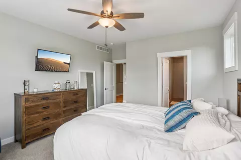 Bedroom - 3757 Independence Rd, Maple Plain, MN 55359 photo 2 of 4