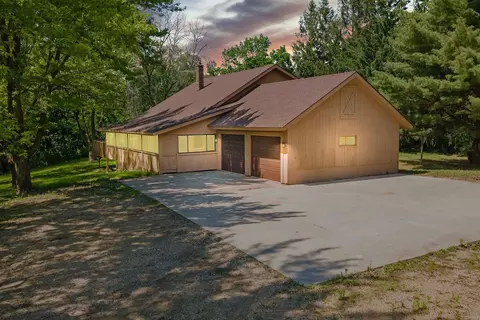 11606 235th St E, Lakeville, MN 55044