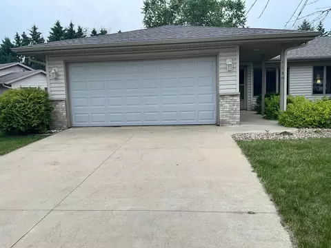 113 Lillie Ln SE, Pine Island, MN 55963