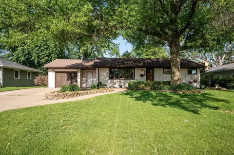 9132 Upton Ave S, Bloomington, MN 55431