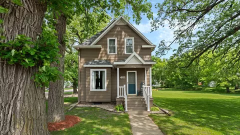 401 E Main St, Osakis, MN 56360