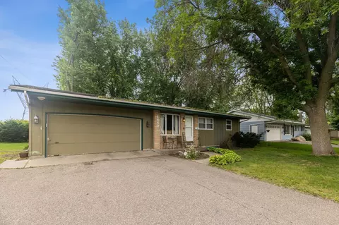 1640 6th Ave W, Shakopee, MN 55379