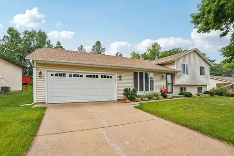 8781 77th St S, Cottage Grove, MN 55016