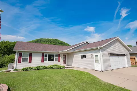 8075 6th St, Minnesota City, MN 55959