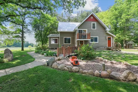 35301 Lily St NW, Cambridge, MN 55008