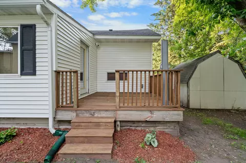 Exterior - 827 Central Ave N, Faribault, MN 55021 photo 4 of 7
