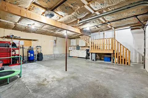 Exterior - 827 Central Ave N, Faribault, MN 55021 photo 6 of 7