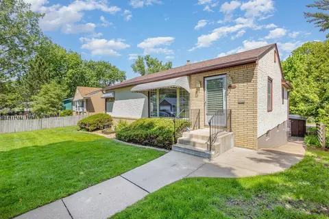2165 Ross Ave E, Saint Paul, MN 55119