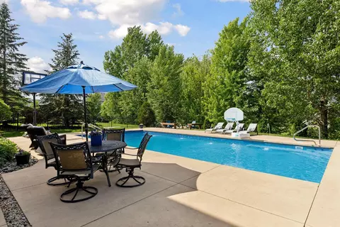 4475 Bluebell Trl S, Medina, MN 55340