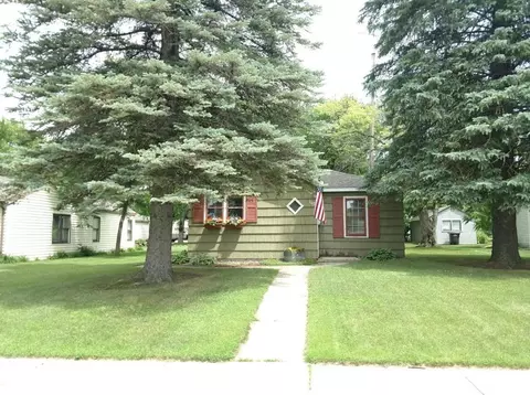 1117 7th St SW, Willmar, MN 56201