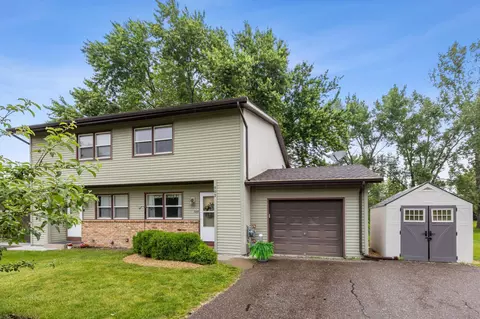 902 Ridge Dr SE, Saint Michael, MN 55376