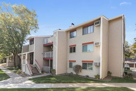 400 Shelard Pkwy #303, Saint Louis Park, MN 55426