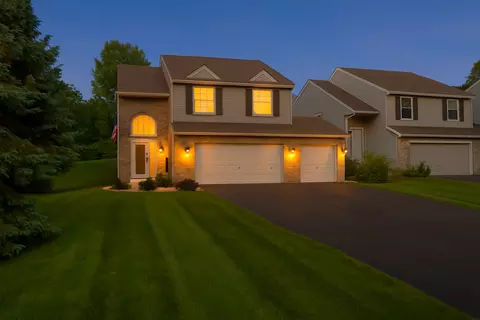 2958 Magnolia Dr, Woodbury, MN 55125