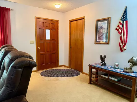 809 15th St SW, Willmar, MN 56201 photo 4