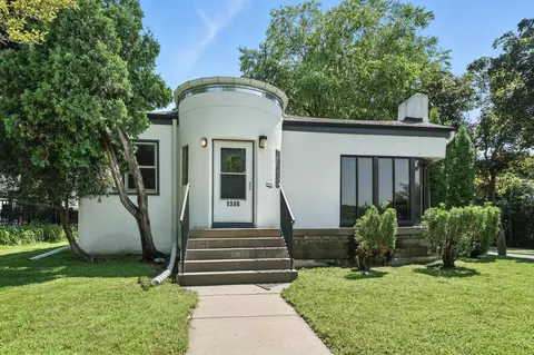 1300 Xerxes Ave N, Minneapolis, MN 55411