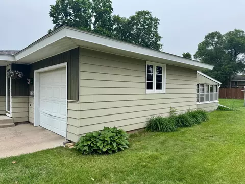 1037 24th Ave N, Saint Cloud, MN 56303 photo 2
