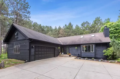 21920 Cedar Dr NW, Oak Grove, MN 55011