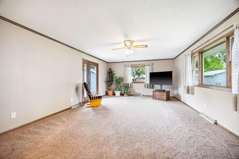 1004 N Main St, Winthrop, MN 55396 photo 3