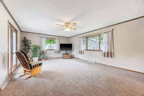 1004 N Main St, Winthrop, MN 55396 photo 4