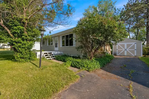 330 Andover Rd, Hoyt Lakes, MN 55750