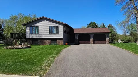 600 W Pike St, Osakis, MN 56360