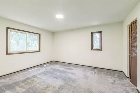 Bedroom - 1544 Aspen Dr, Eagan, MN 55122 photo 2 of 5