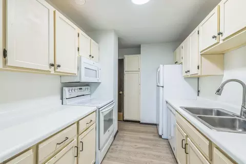 Kitchen - 1544 Aspen Dr, Eagan, MN 55122 photo 2 of 2