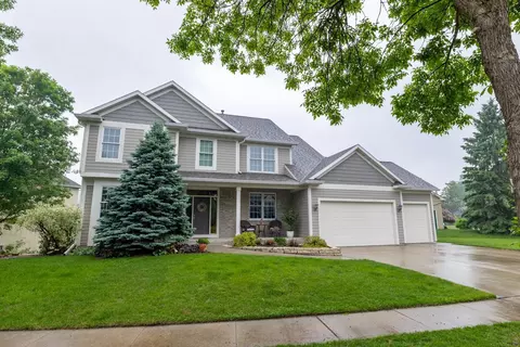 2840 Stonegate Ct SW, Rochester, MN 55902