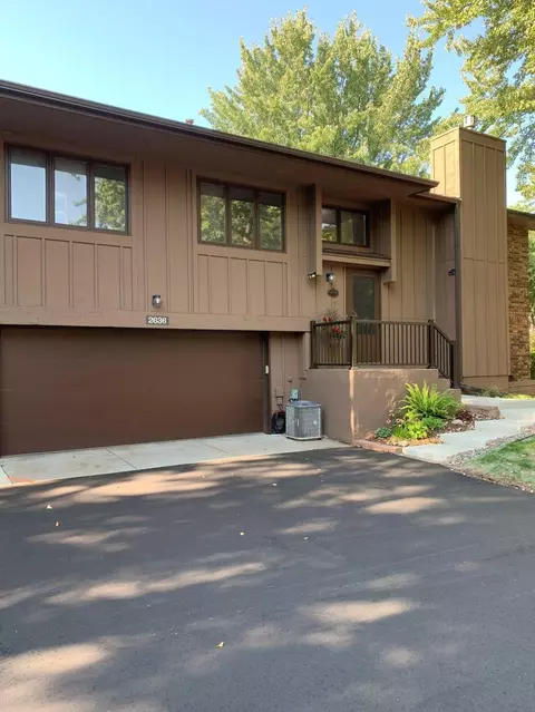 2636 Aspen Ct, White Bear Lake, MN 55110