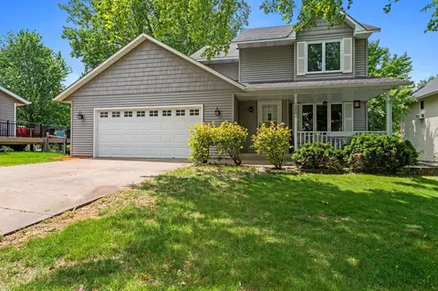 1580 9th Street Cir SE, Forest Lake, MN 55025