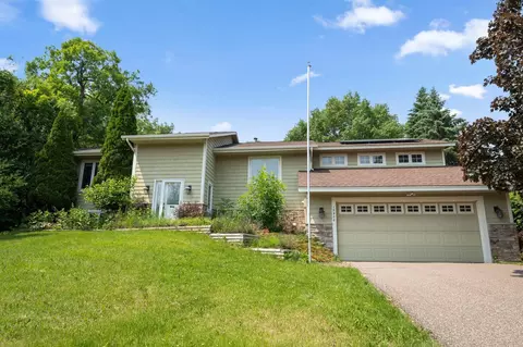 18900 Orchard Ct, Lakeville, MN 55044