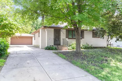 265 Greystone Ave N, Oakdale, MN 55128