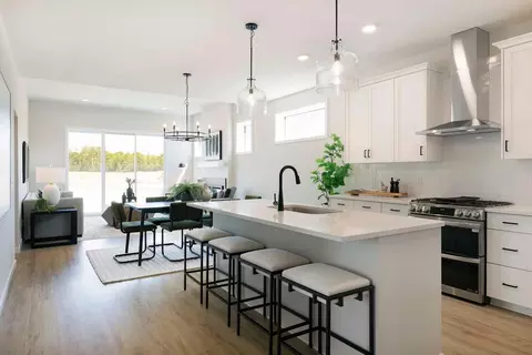 12443 Drayton Trl, Apple Valley, MN 55124