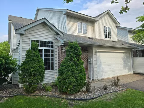 3581 Genevieve Ave N, Oakdale, MN 55128