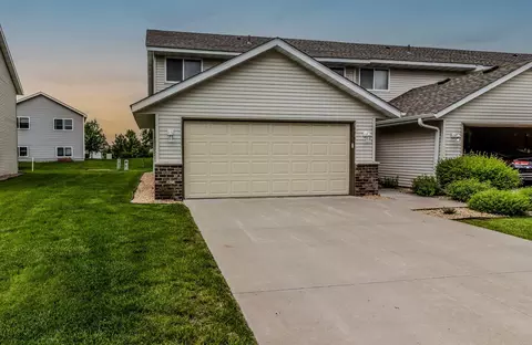 6963 91st St NE, Monticello, MN 55362
