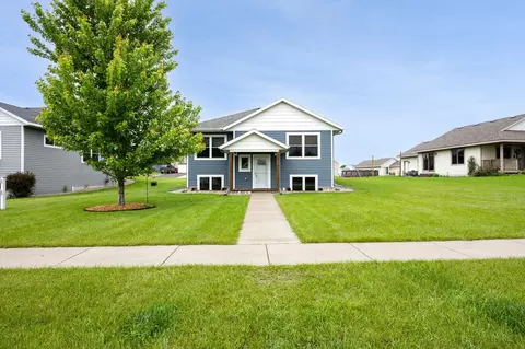 968 Abbygail Dr, Alexandria, MN 56308