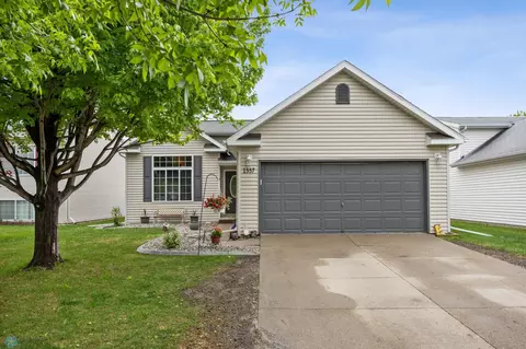 1337 36th Ave S, Moorhead, MN 56560