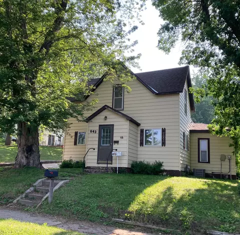 643 Miller Ave, Windom, MN 56101