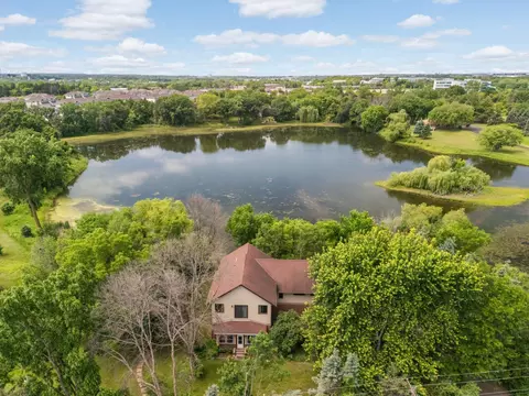 6743 Argenta Trl, Inver Grove Heights, MN 55077