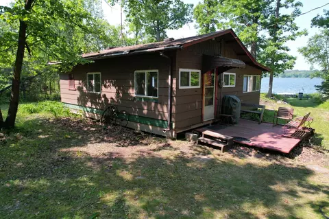2895 Pomroy Beach Dr, Brook Park, MN 55007
