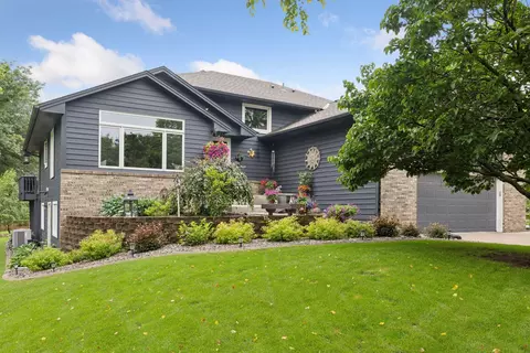 8298 Orchid Ln N, Maple Grove, MN 55311