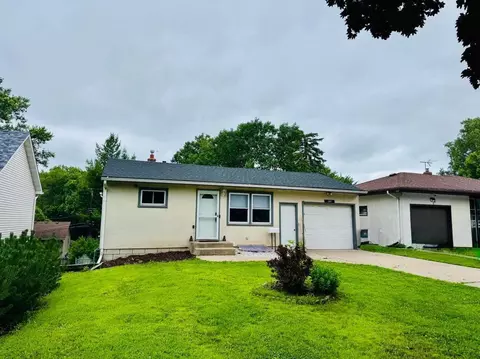 1267 Etna St, Saint Paul, MN 55106