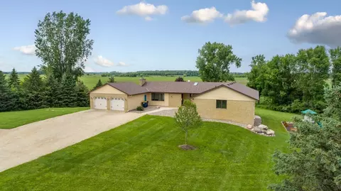 7125 320th St W, Northfield, MN 55057