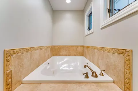 Bath - 448 3rd St, Excelsior, MN 55331 photo 2 of 6