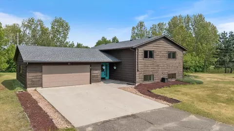 1312 8th Ave NW, Chisholm, MN 55719