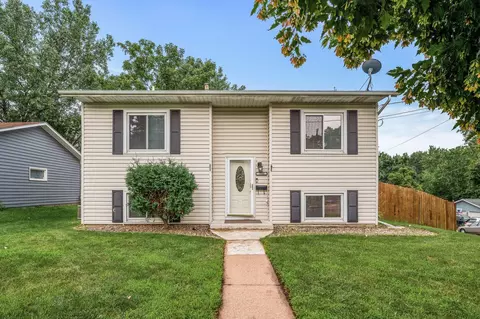 1902 3rd St E, Saint Paul, MN 55119