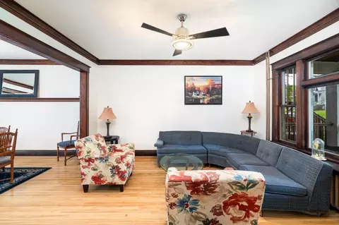 Living - 416 E 6th St, Duluth, MN 55805 photo 2 of 2