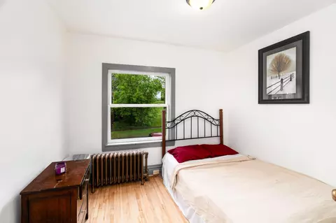Bedroom - 416 E 6th St, Duluth, MN 55805 photo 3 of 3