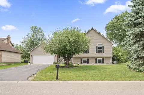 7670 165th St W, Lakeville, MN 55044